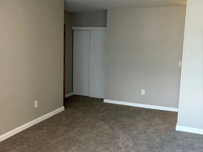 Aspen Apartments — Photo 27