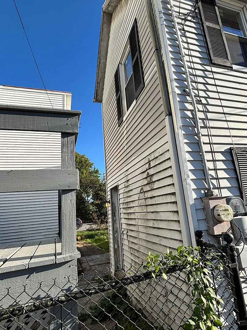 19 Mulberry Street — Photo 2