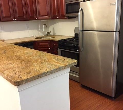 4th image of 1206 Walnut St #5-2R