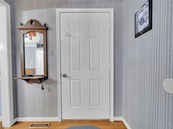 4th image of 11504 Woodmill Pl