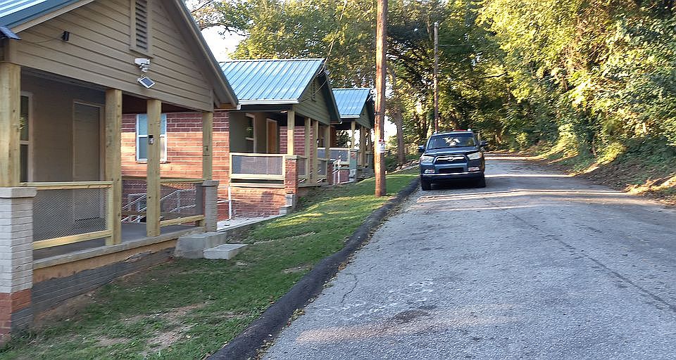 Magnolia Ave, Villas A, B&C