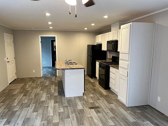 2nd image of 268 Oak Lawn Dr