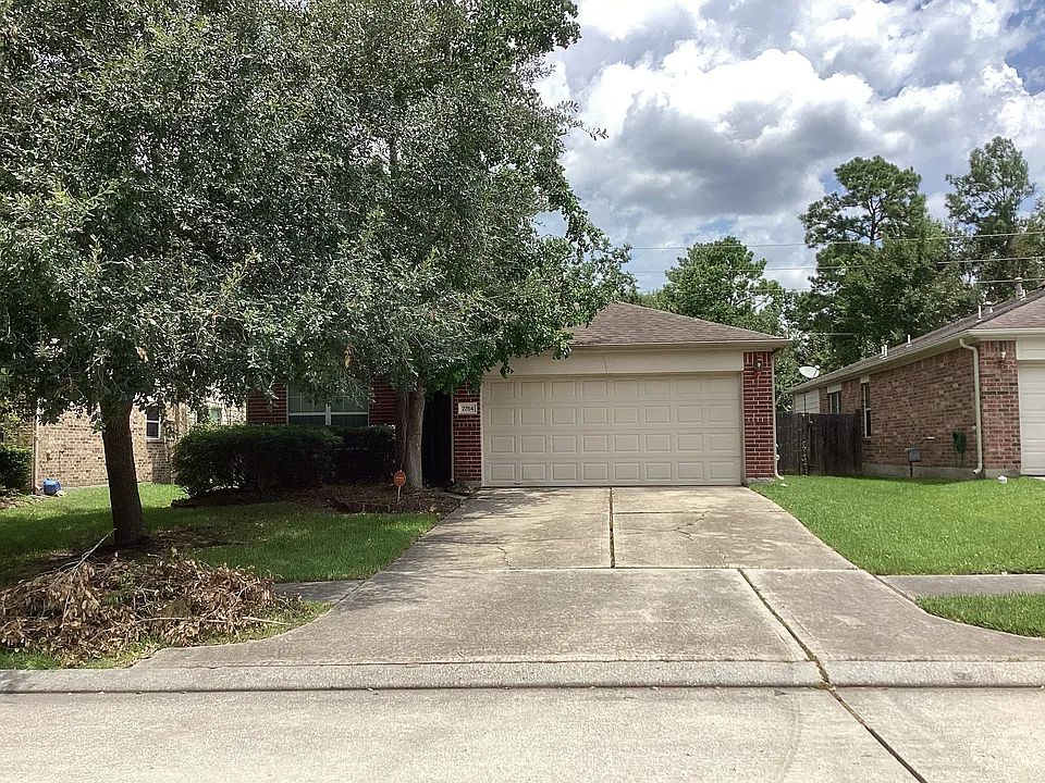 2764 Woodspring Forest Dr