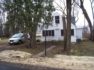 7117 Mohawk Dr, Wonder Lake, IL 60097