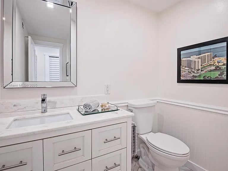 3505 S Ocean Dr #607 — Photo 8