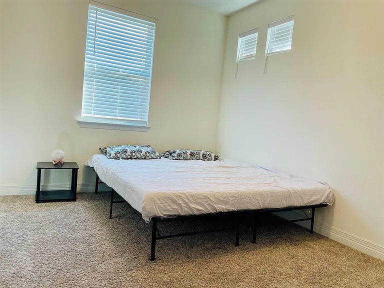 18001 Dufour Dr — Photo 27
