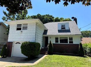104 Phoenix Street, Hempstead, NY