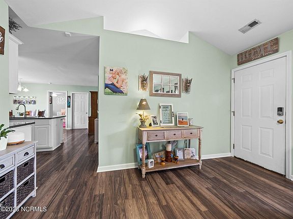 4th image of 128 Tealbriar St