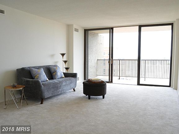 5th image of 4 Monroe St APT 1202