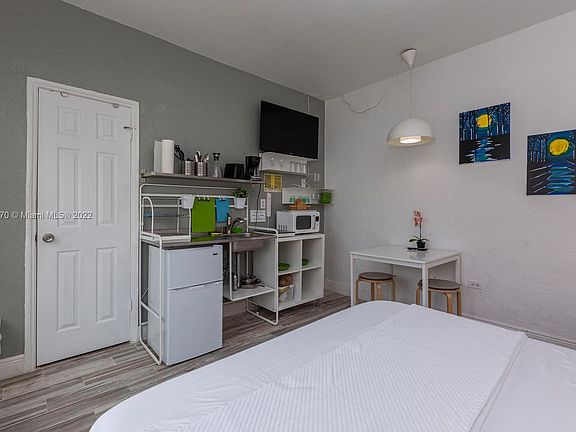 3rd image of 3025 Indian Creek Dr APT 313