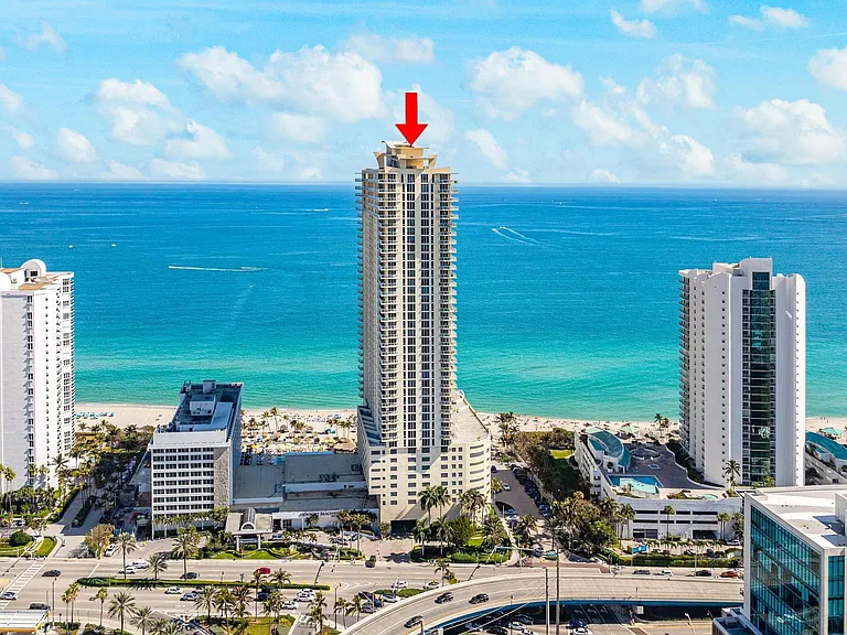 16699 Collins Ave #1909 — Photo 3