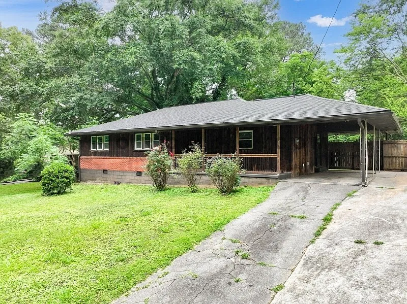 3 bed, 1.5 bath, $2,200 — Photo 3