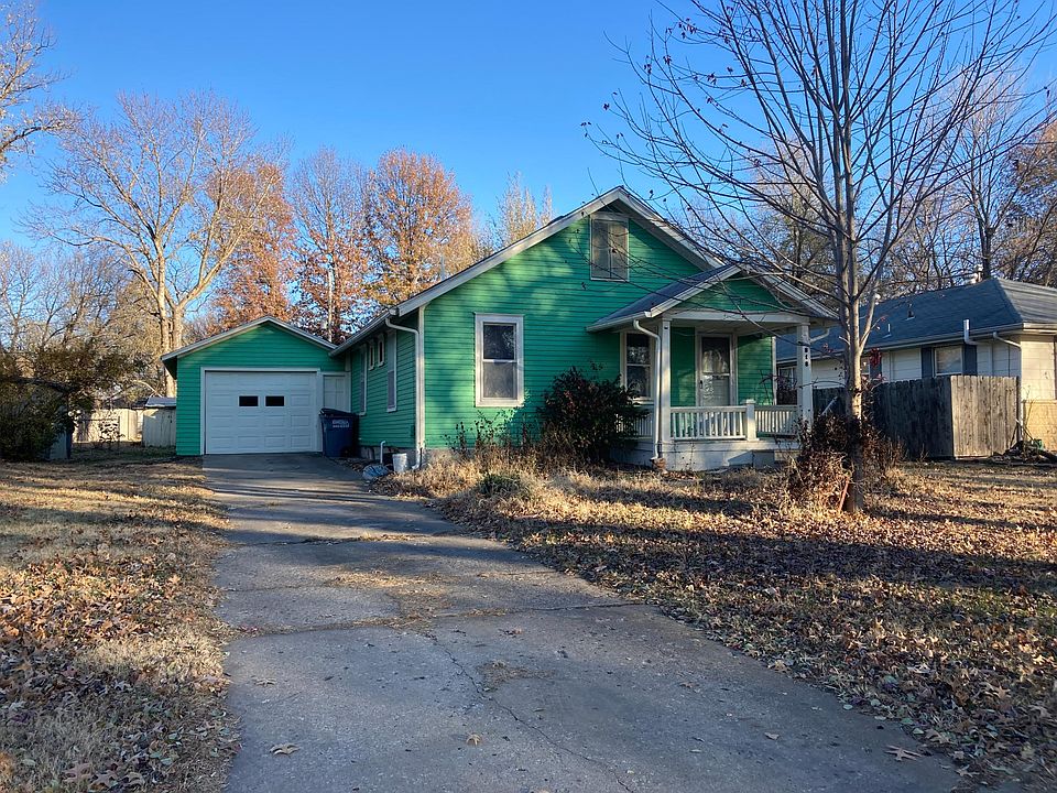 1st image of 818 Woodland St