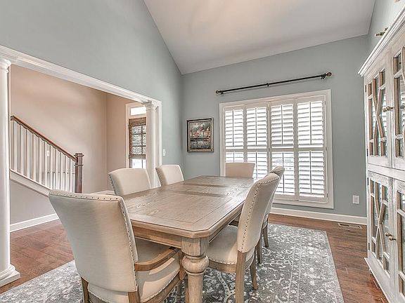 3rd image of 8044 Canonbury Dr