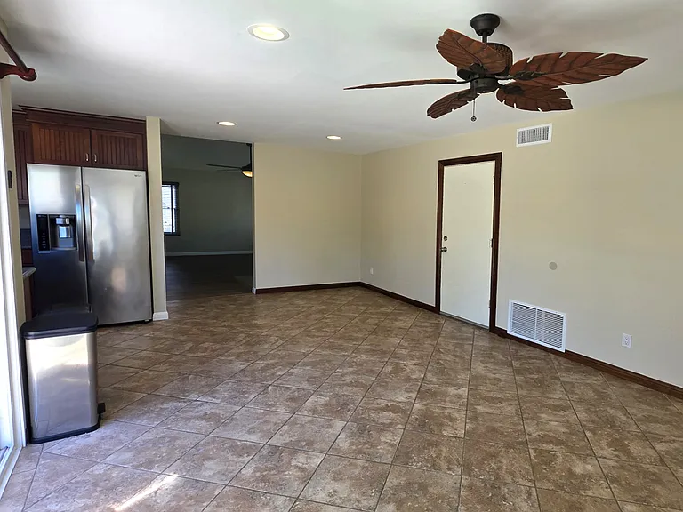 768 Valley Crest Dr — Photo 13