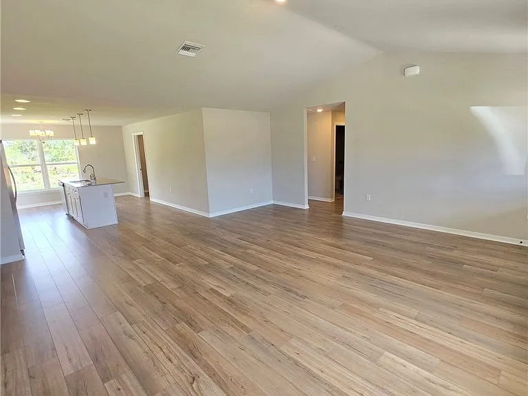 5553 Castania Dr — Photo 2