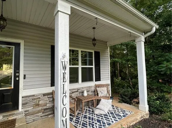 180 Smokey Ridge Dr, Newnan, GA 30263