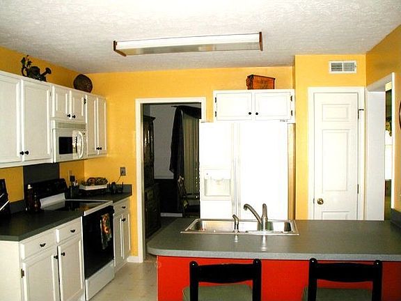 Kitchen with island bar