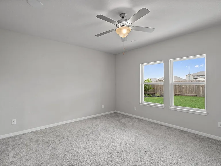 209 Golden Plains Pkwy — Photo 30