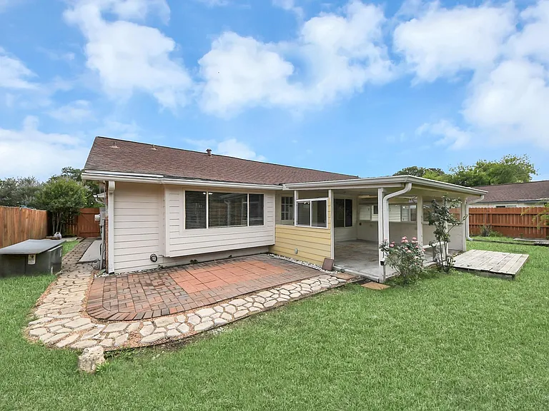 14007 Fleur De Lis Blvd — Photo 9