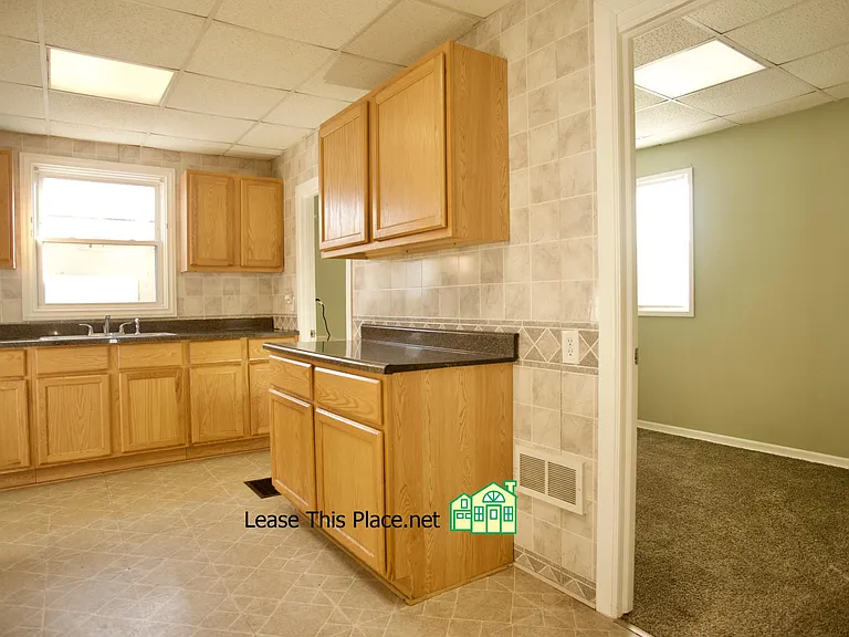 650 Fremont Ave NW #LOWER — Photo 10