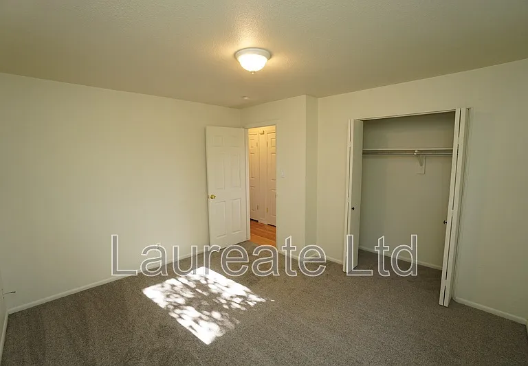 3330 W Mountain Rd — Photo 9
