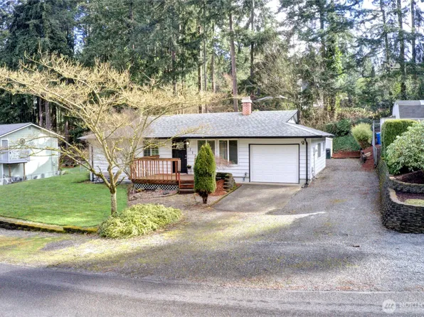 5713 190th Avenue E, Lake Tapps, WA 98391