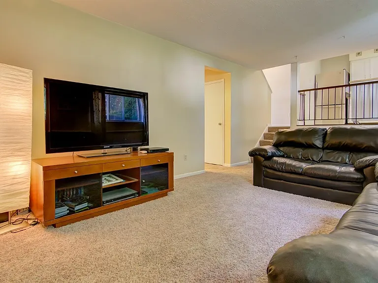 8174 Maddox Dr — Photo 4