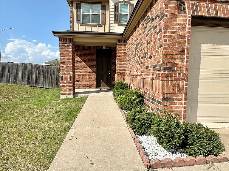 18900 Lady Bird Johnson St — Photo 2