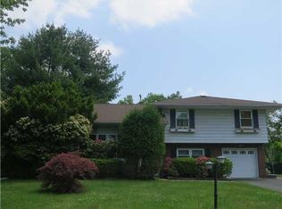 21 Echo Ridge Rd, Airmont, NY 10952