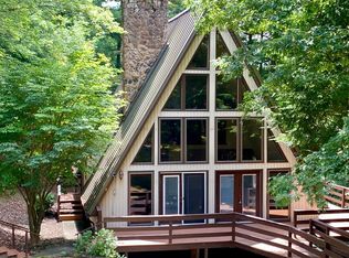 225 Lakeview Dr, Richlands, VA 24641