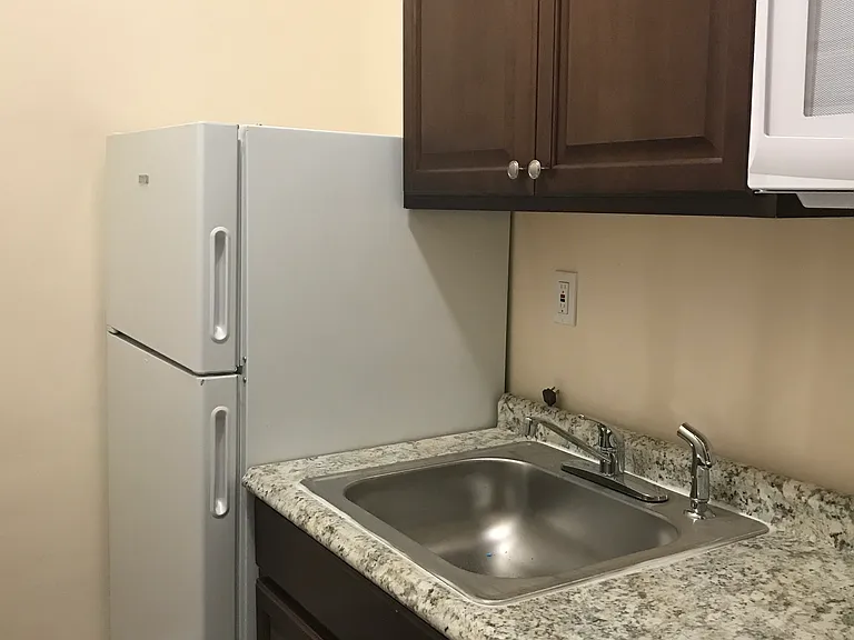 304 S Pacific Ave #2A — Photo 12