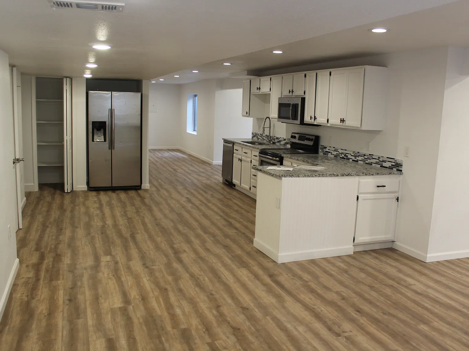 2712 S Cole Ct — Photo 4