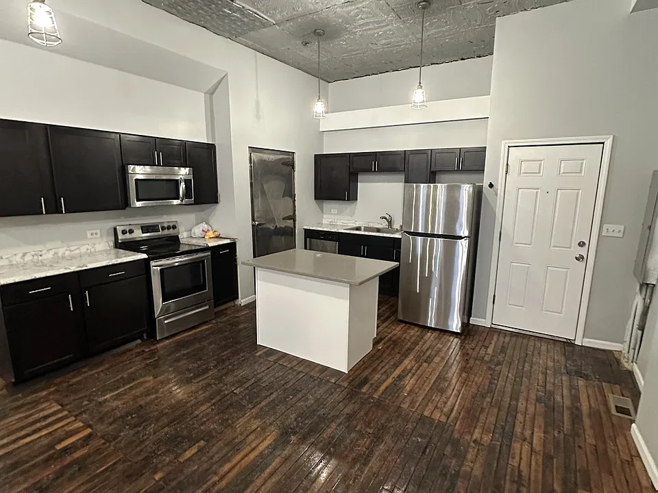 4559 S Hermitage Ave #1F