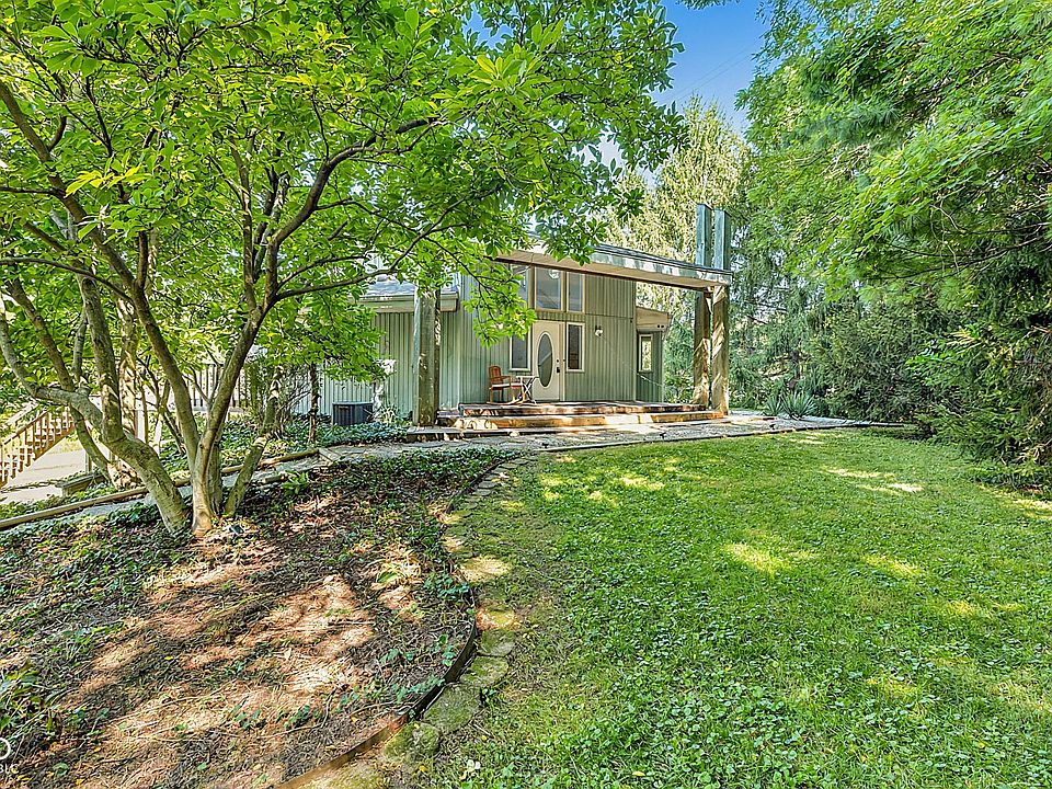 1st image of 8605 W 82nd St