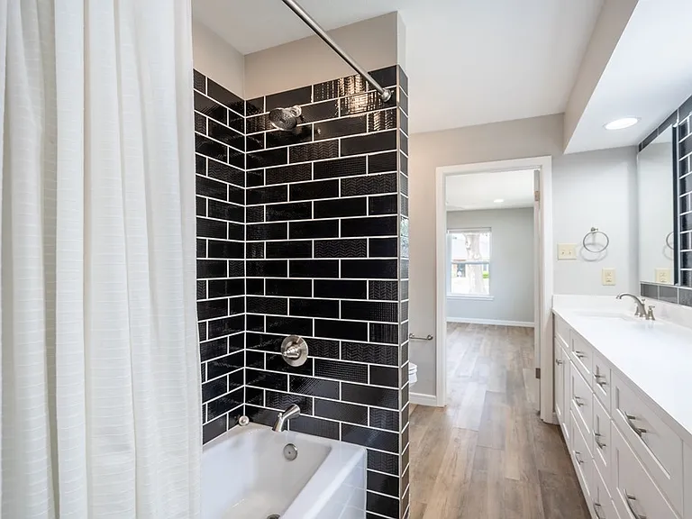 2809 Marmon Dr — Photo 25