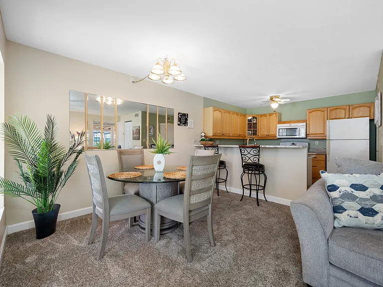 3301 Crystal Ct #D — Photo 6