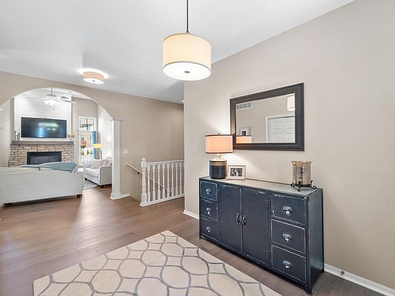 3rd image of 4017 Hastings Ave