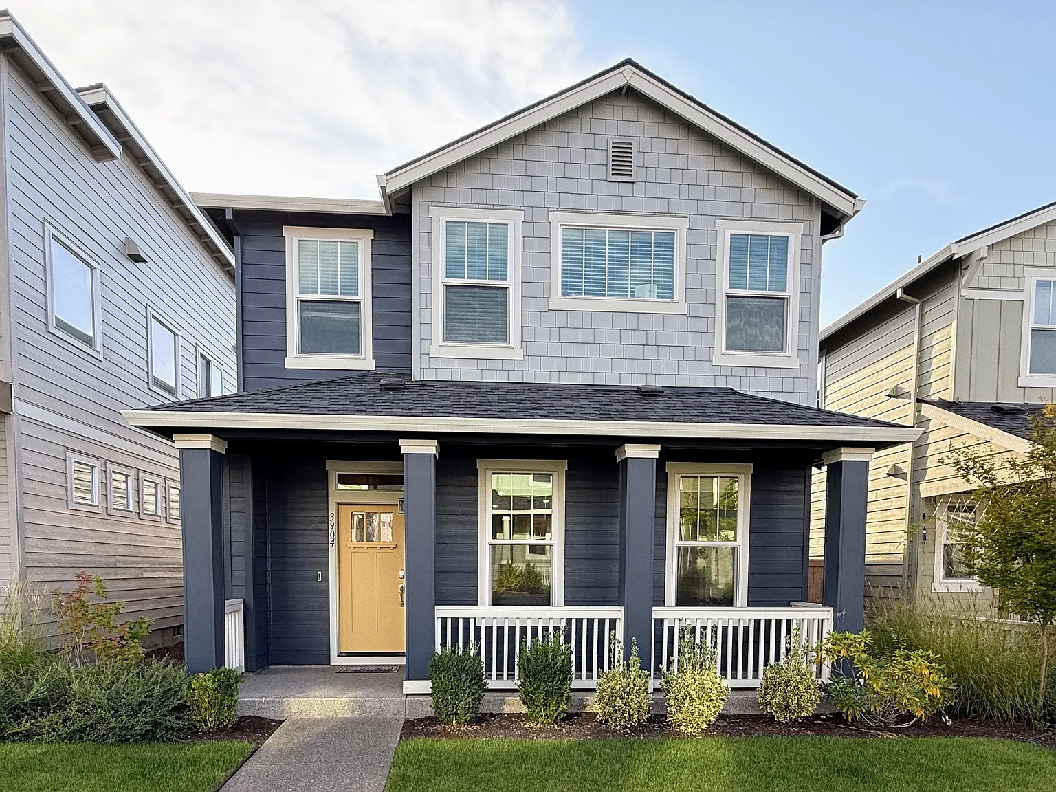 3 bed, 2.5 bath, 1894 sqft, $2,950 — Photo 1