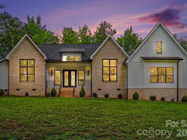 4808 Rockwood Dr, Waxhaw, NC 28173