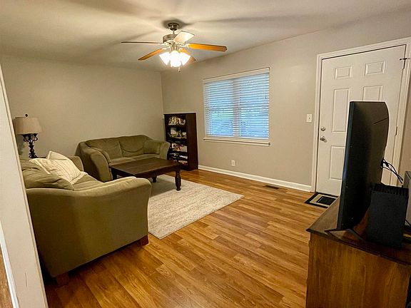 4th image of 29440 Lakeview Dr