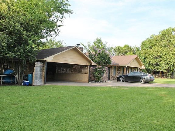 2nd image of 616 Charles Dr