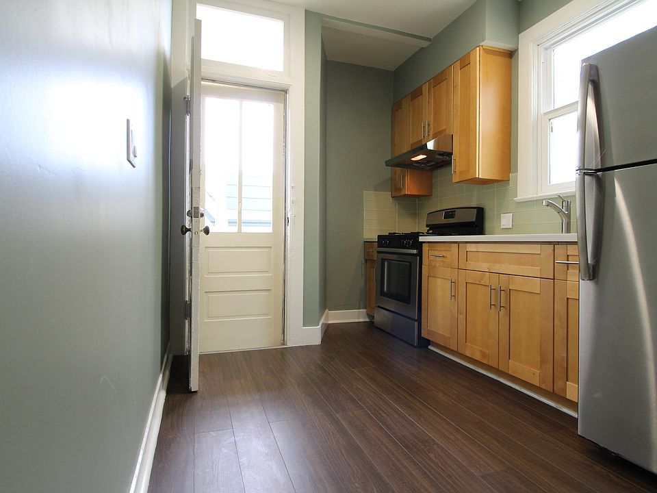 1st image of 1040 Jackson St
