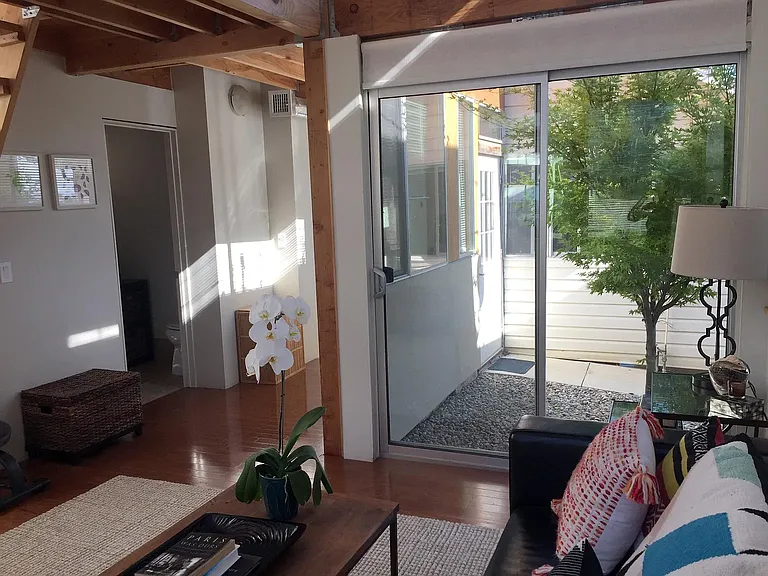 460 Mariposa St — Photo 7