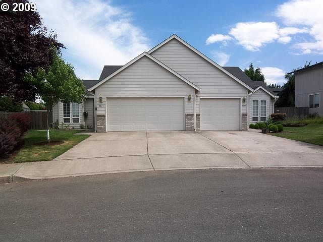 1st image of 7307 NE 14th Ct