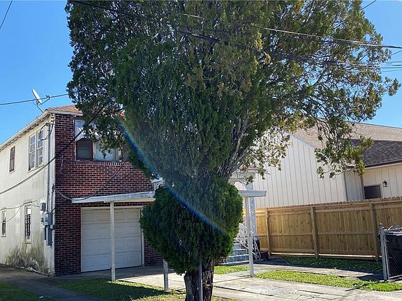 2nd image of 4119 Duplessis St