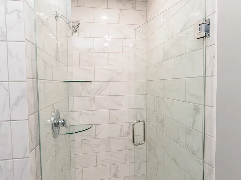 2539 Warrensville Center Rd — Photo 28