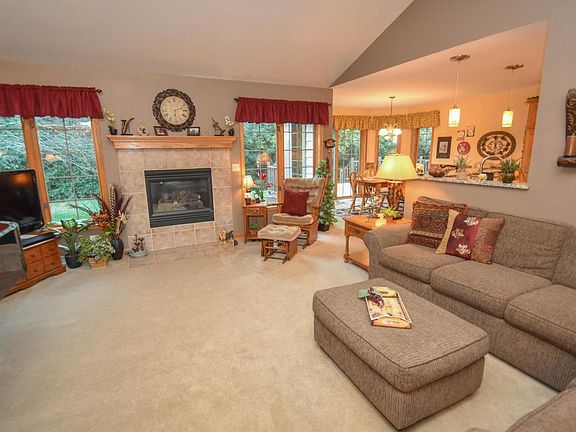 4th image of W381N6361 Labelle Villa Dr