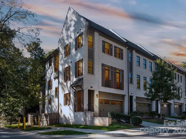 2836 Hillside Springs Dr, Charlotte, NC 28209