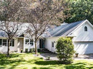 E1846 N Westgate Acres Rd, Waupaca, WI 54981